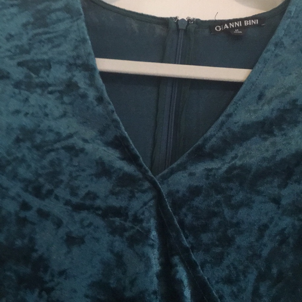 Dress - Picture 3 of 4